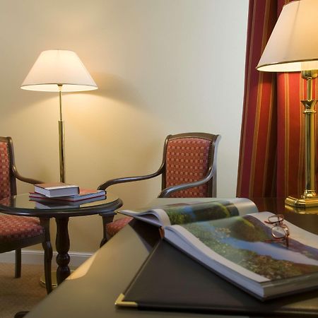 Best Western Grand Hotel De Bordeaux Aurillac Quarto foto